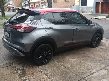 NISSAN KICKS 2023