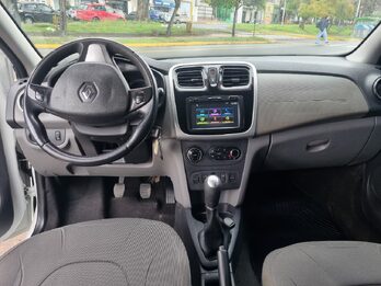 Original Renault Logan Privilege 1.6 MT / 2017