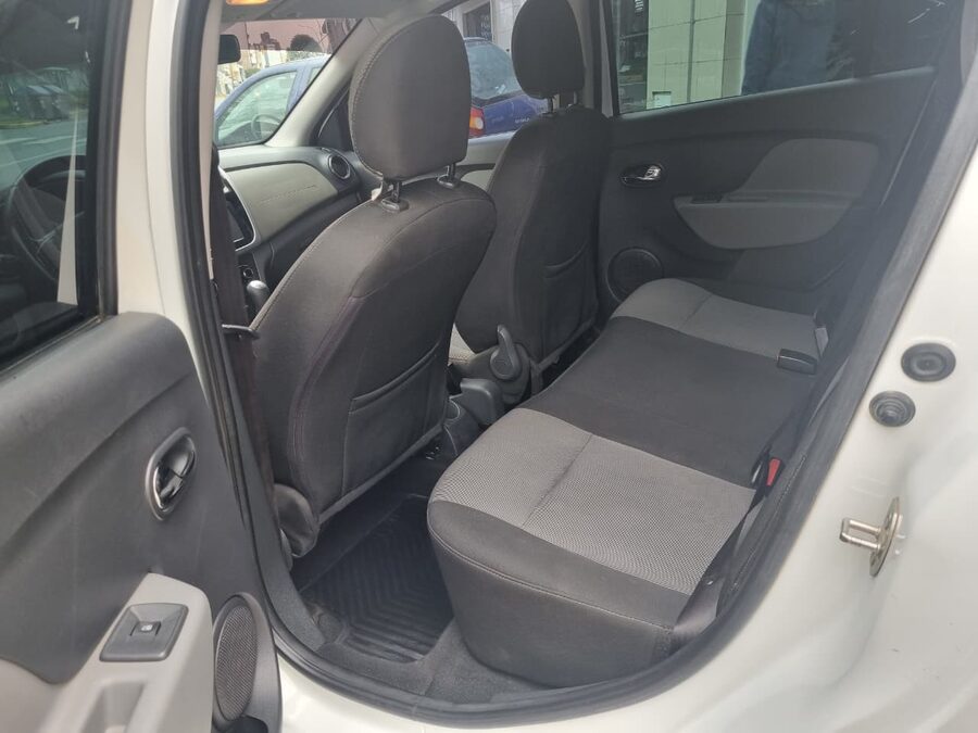 Original Renault Logan Privilege 1.6 MT / 2017