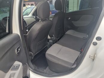 Original Renault Logan Privilege 1.6 MT / 2017