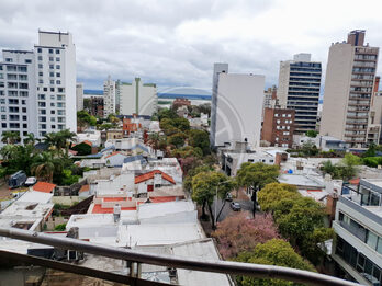 ALQUILER | ¡ESPECTACULAR PISO CON VISTA AL RÍO!