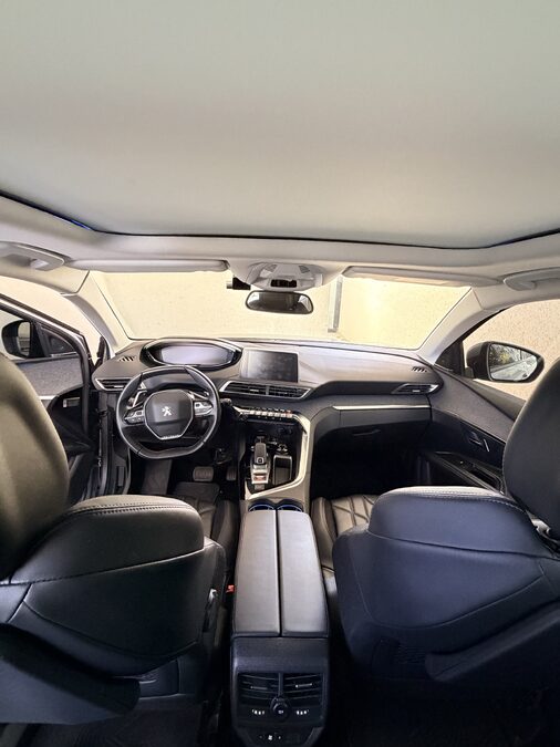 Vendo Allure Plus HDI 39.000km reales 2021 todos los servicios oficiales. Usd 27.500 negociable