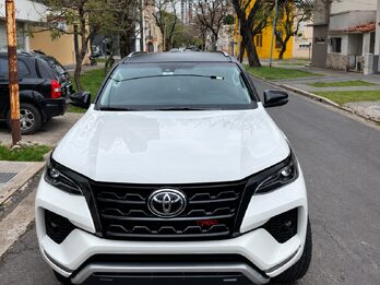 TOYOTA SW4 2.8 TDI SRX 4x4 AT 7AS - AÑO 2.021