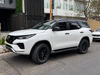 TOYOTA SW4 2.8 TDI SRX 4x4 AT 7AS - AÑO 2.021