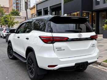 TOYOTA SW4 2.8 TDI SRX 4x4 AT 7AS - AÑO 2.021