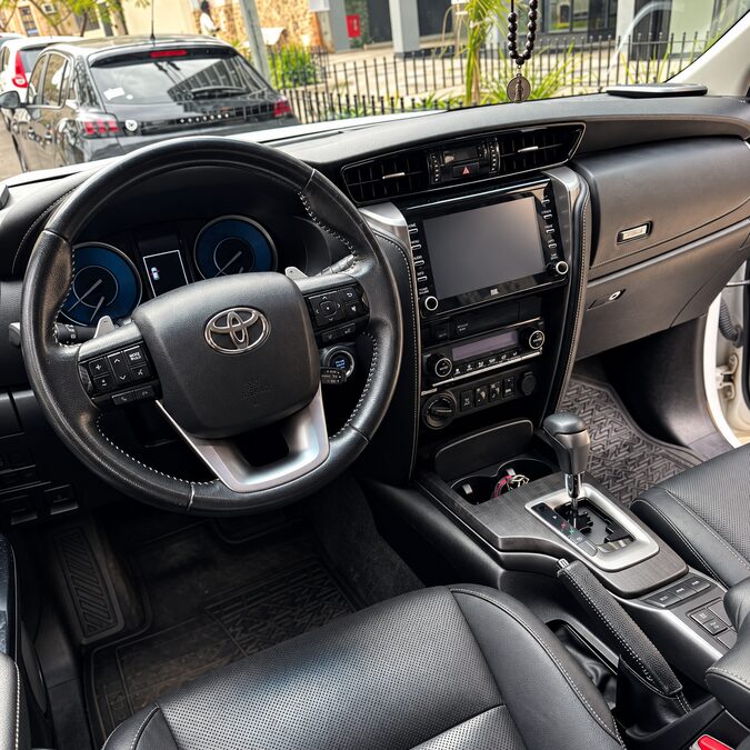 TOYOTA SW4 2.8 TDI SRX 4x4 AT 7AS - AÑO 2.021
