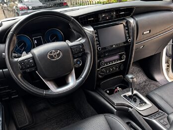 TOYOTA SW4 2.8 TDI SRX 4x4 AT 7AS - AÑO 2.021