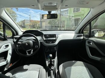 PEUGEOT 208 ALLURE