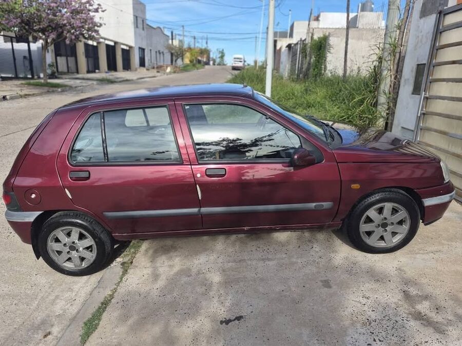 Vendo Clio '97