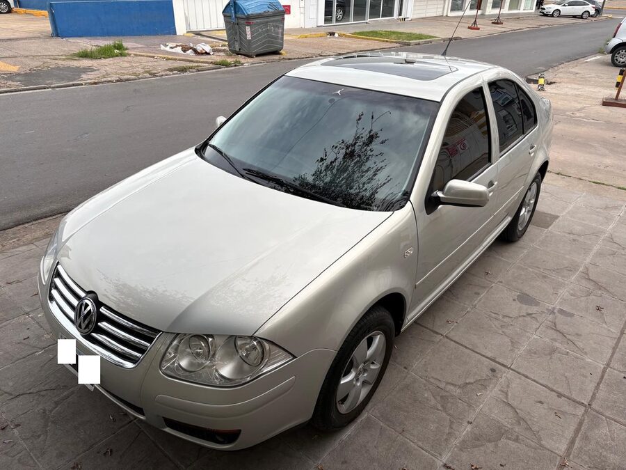 VOLKSWAGEN BORA 2.0 TRENDLINE TIPTRONIC 2011