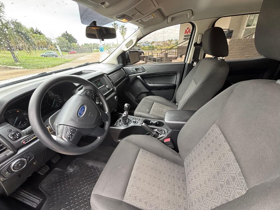 FORD RANGER 2.2 4x4 XL CB. Recibo vehículos de menor y mayor valor.