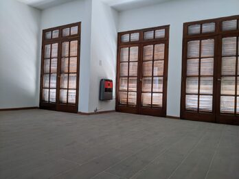 Espaciosa casa en calle bravard cerca del thompson