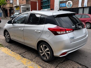 TOYOTA YARIS 1.5 XLS PACK CVT  AÑO 2.021