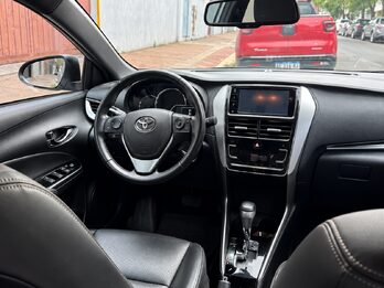 TOYOTA YARIS 1.5 XLS PACK CVT  AÑO 2.021
