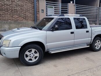 Chevrolet S10 Full