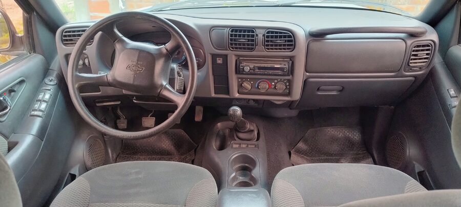 Chevrolet S10 Full