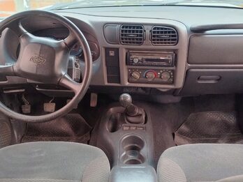 Chevrolet S10 Full