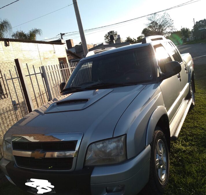 Chevrolet S10 Full