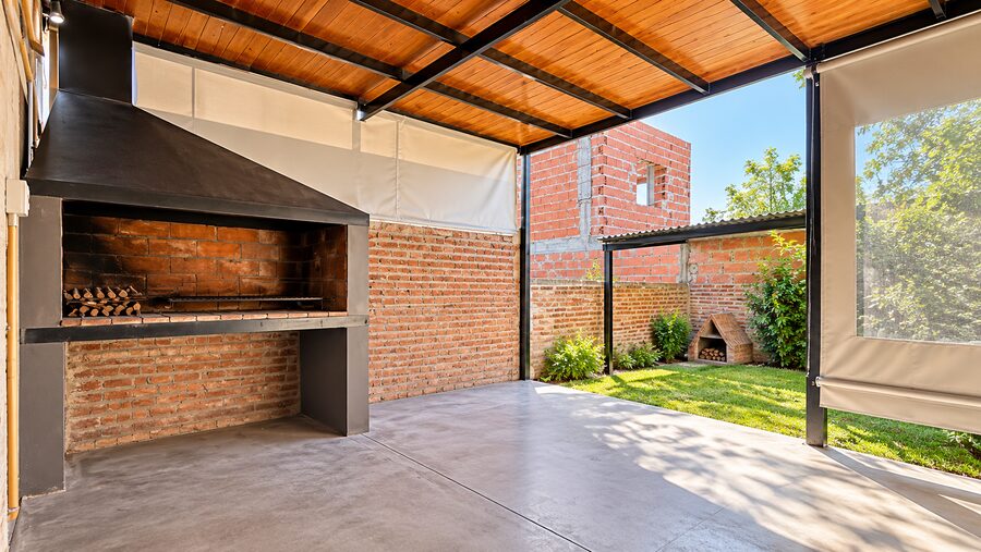 DÚPLEX | 3 AMBIENTES | PATIO | APTO CRÉDITO | COCHERA | GOB. DOMÍNGUEZ 2400