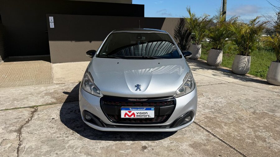 PEUGEOT  208 GT 1.6 THP 2020. Recibo Vehículo menor y mayor valor.