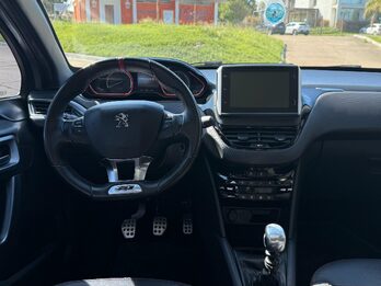 PEUGEOT  208 GT 1.6 THP 2020. Recibo Vehículo menor y mayor valor.