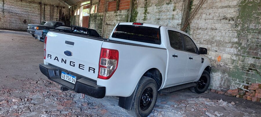 Vendo camioneta ford ranger
