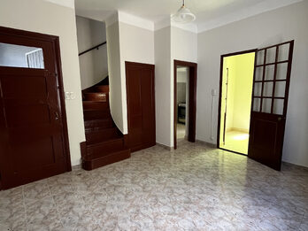 Alquilo casa calle Peru a 7 cuadras del centro