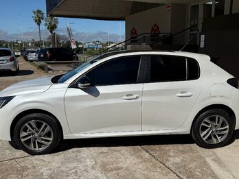 PEUGEOT 208 1.6 FELINE 5 PTAS. Recibo vehículo menor y mayor valor.