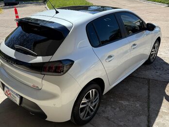 PEUGEOT 208 1.6 FELINE 5 PTAS. Recibo vehículo menor y mayor valor.