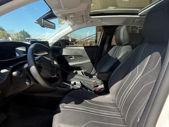 PEUGEOT 208 1.6 FELINE 5 PTAS. Recibo vehículo menor y mayor valor.