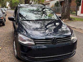 VOLKSWAGEN SURAN 1.6 COMFORTLINE MANUAL - AÑO 2.015