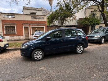 VOLKSWAGEN SURAN 1.6 COMFORTLINE MANUAL - AÑO 2.015