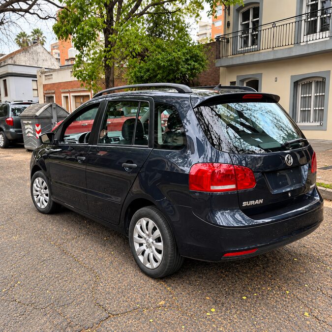 VOLKSWAGEN SURAN 1.6 COMFORTLINE MANUAL - AÑO 2.015