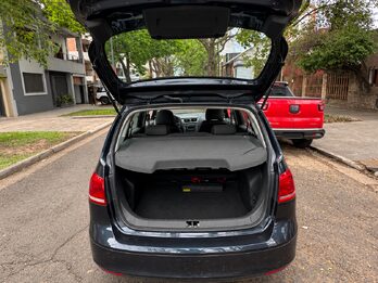 VOLKSWAGEN SURAN 1.6 COMFORTLINE MANUAL - AÑO 2.015