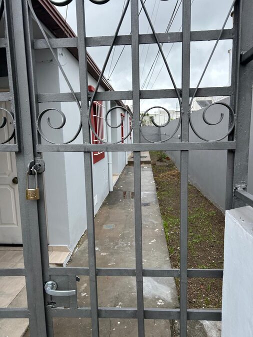 ROCCA 6 ASOCIADOS : ALQUILO DEPARTAMENTO ZONA AYACUCHO Y ALMAFUERTE