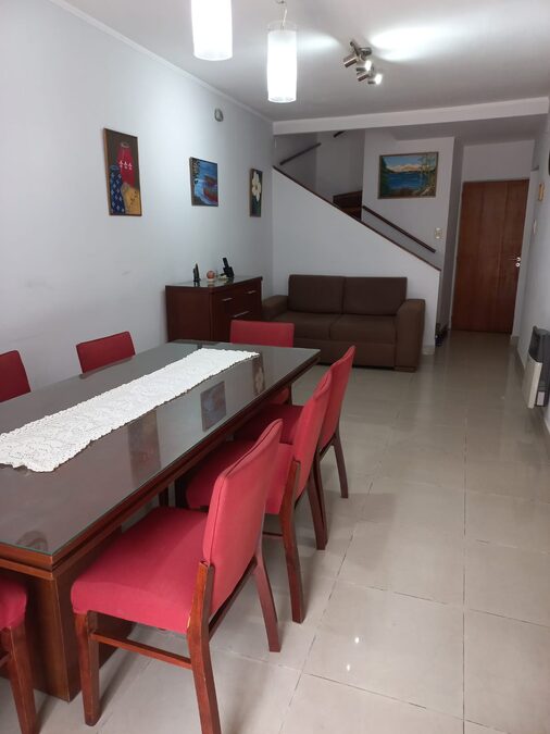CASA 4 DORMITORIOS ZONA CENTRO