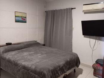 CASA 4 DORMITORIOS ZONA CENTRO