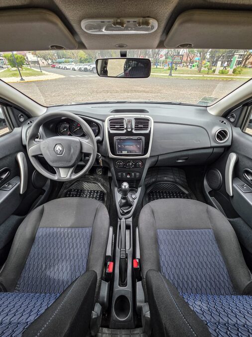 Renault Sandero 2015