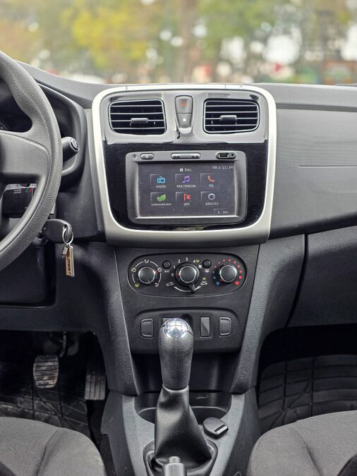 Renault Sandero 2015