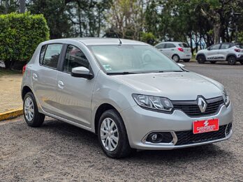 Renault Sandero 2015