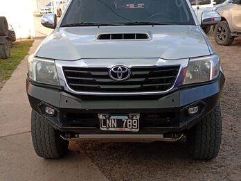 Toyota Hilux SRV 4x4 2012 cuero a/t