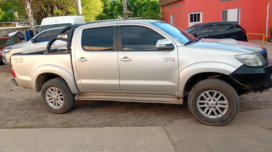 Toyota Hilux SRV 4x4 2012 cuero a/t
