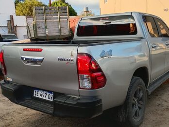 Toyota Hilux SR 4x4 2021
