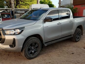 Toyota Hilux SR 4x4 2021