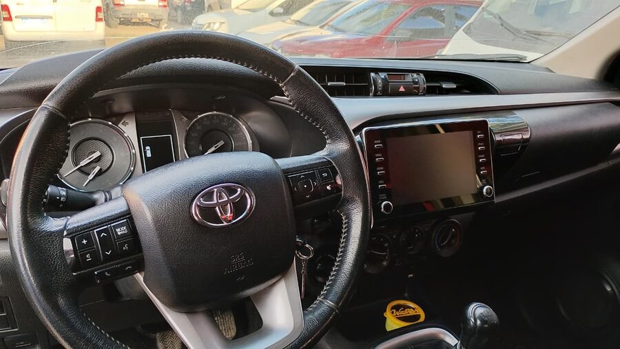 Toyota Hilux SR 4x4 2021