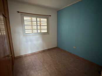 EN VENTA CASA EN ZONA SUR - FUNCIONALIDAD Y EXCELENTE UBICACION