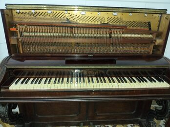 VENDO o PERMUTO PIANO K. Bord francés año 1880