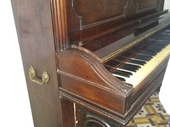 VENDO o PERMUTO PIANO K. Bord francés año 1880