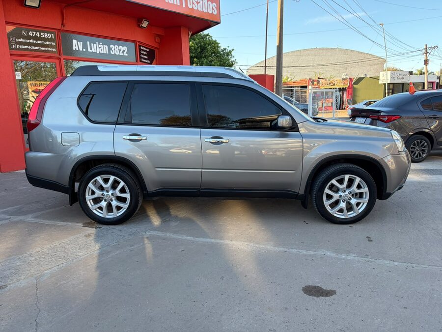 Nissan x-trail 4x4 2.5 tekna cvt-2013