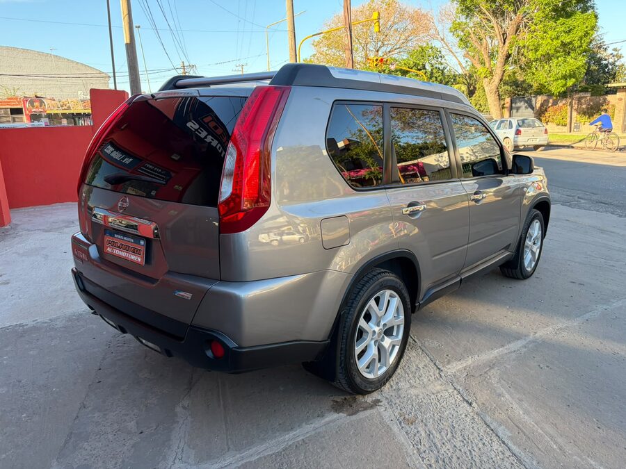 Nissan x-trail 4x4 2.5 tekna cvt-2013